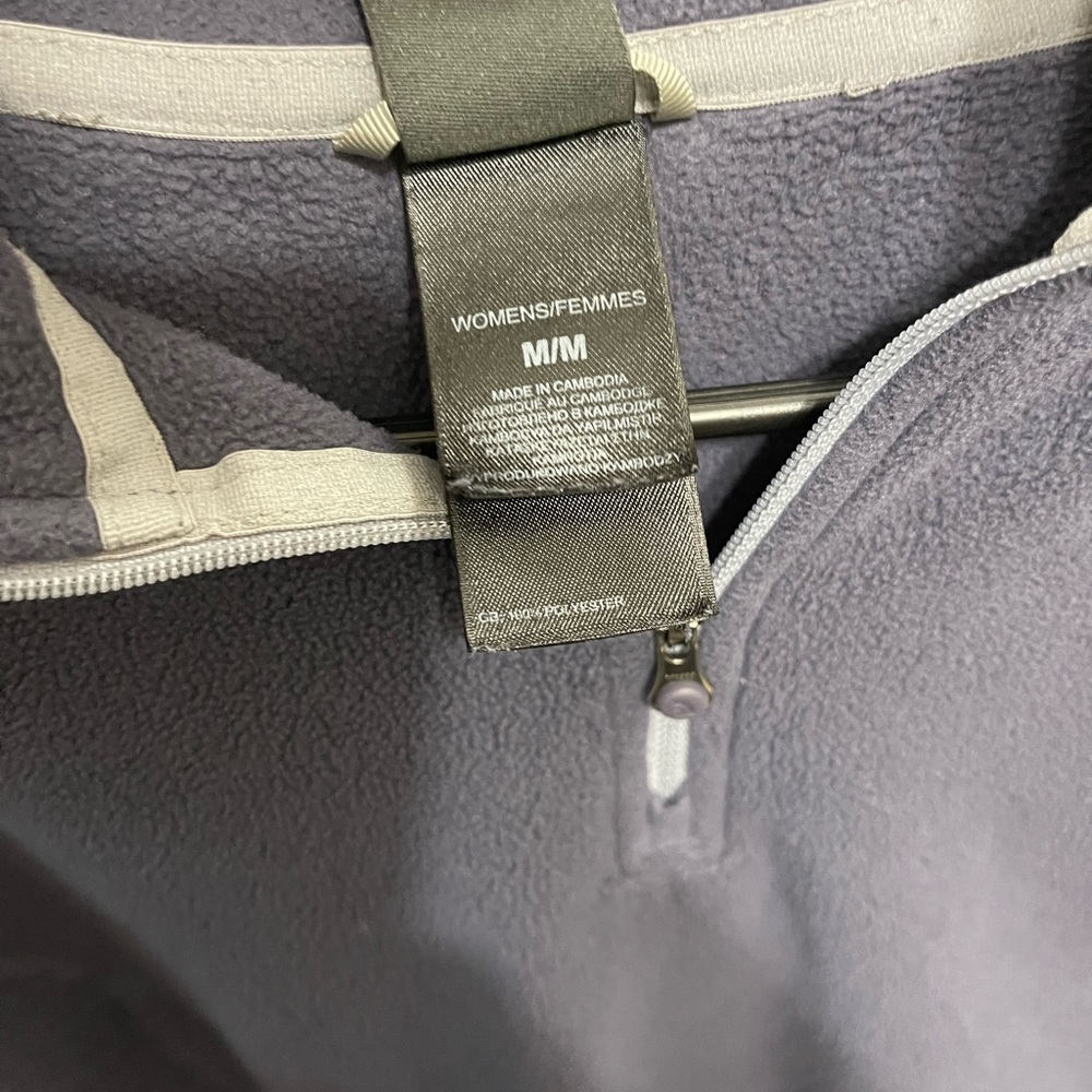 North face pullover - Picture 2 of 2
